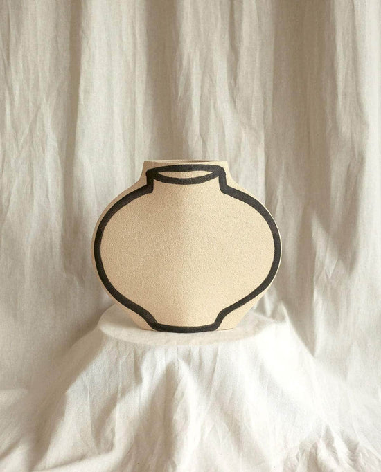 Ceramic Vase ‘Braided Lune'