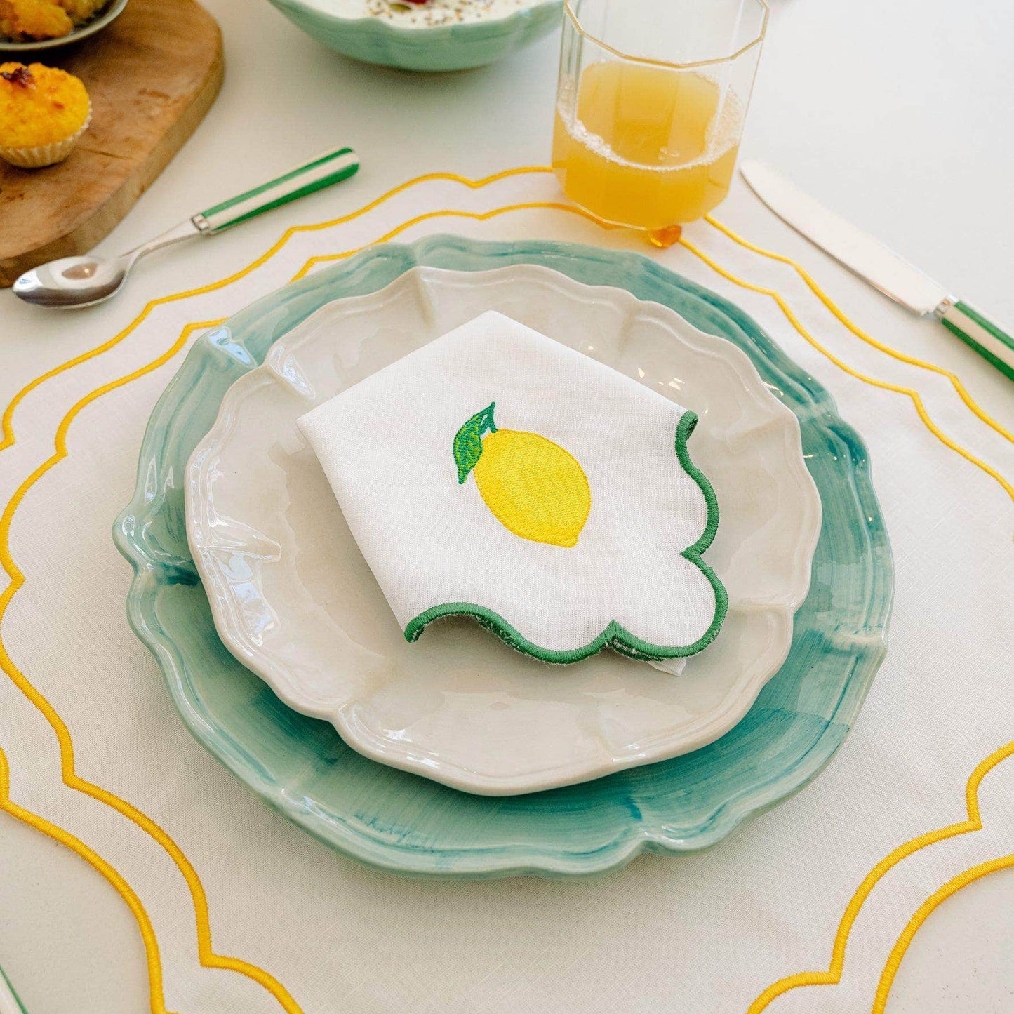 Wavy Napkin with Lemon