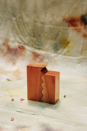 HOF Nido Salt and Pepper Shakers