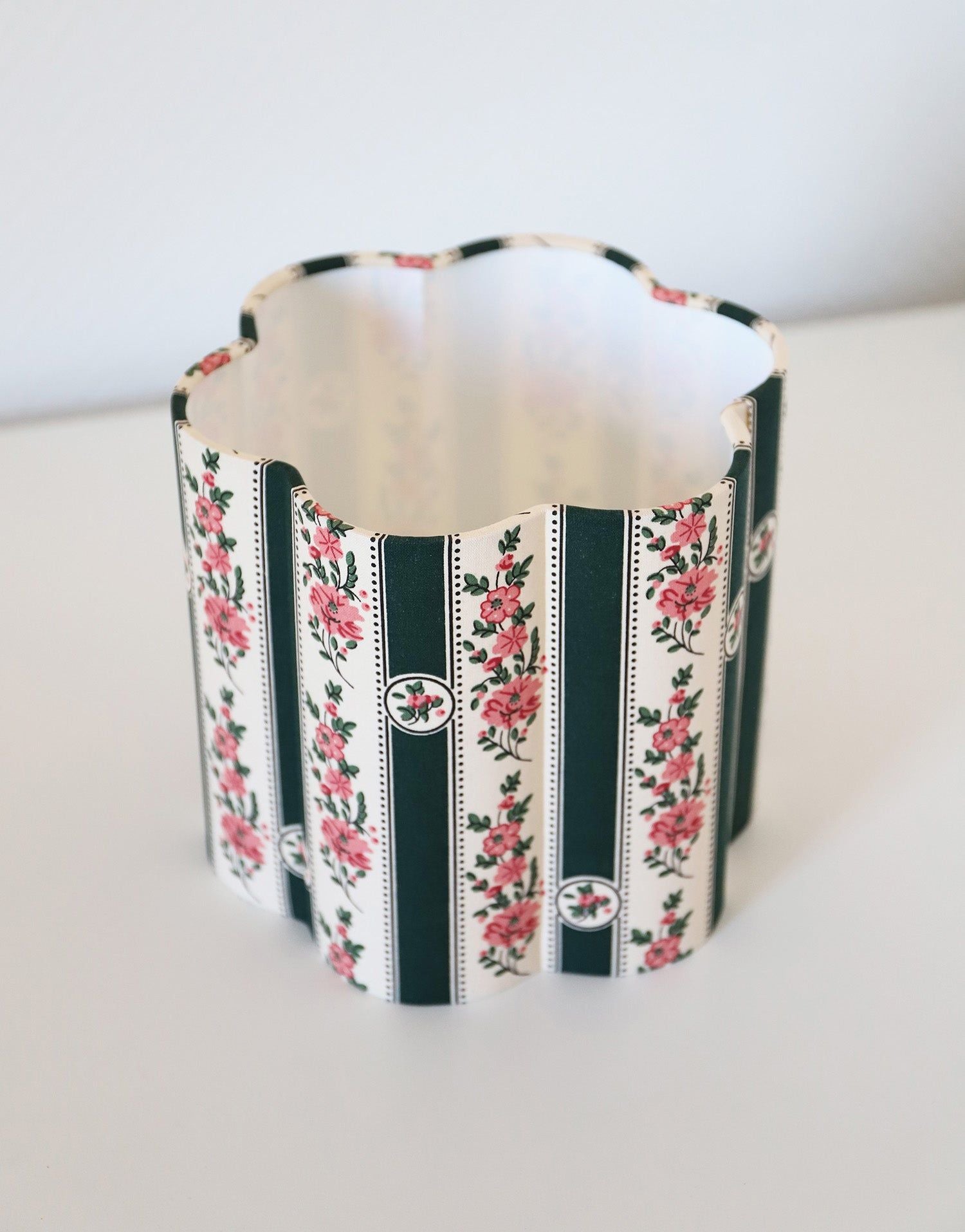 Flora Flower-Shaped Lampshade 'Green Table Lamp'