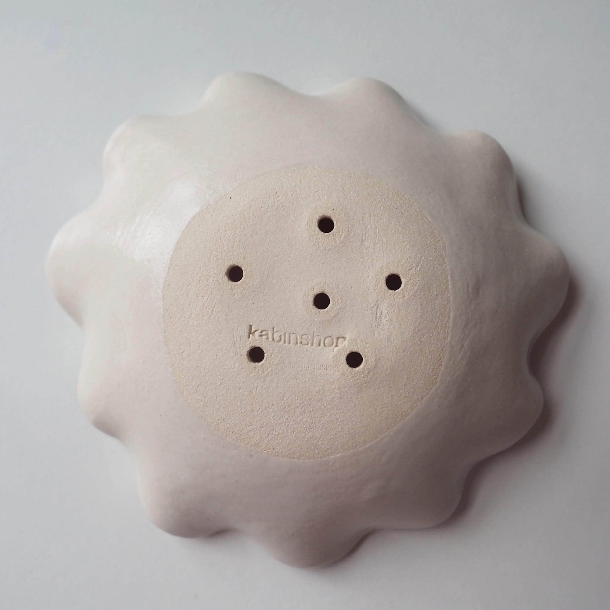 Handmade Pink Curvy Edge Ceramic Soap Dish