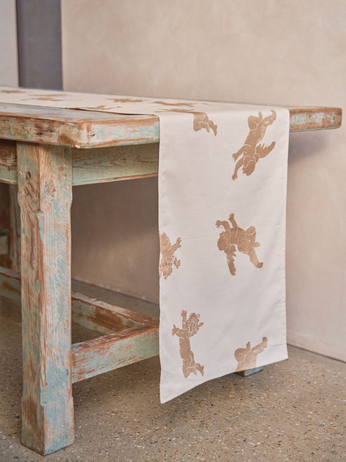 Christmas Cherub Table Runner