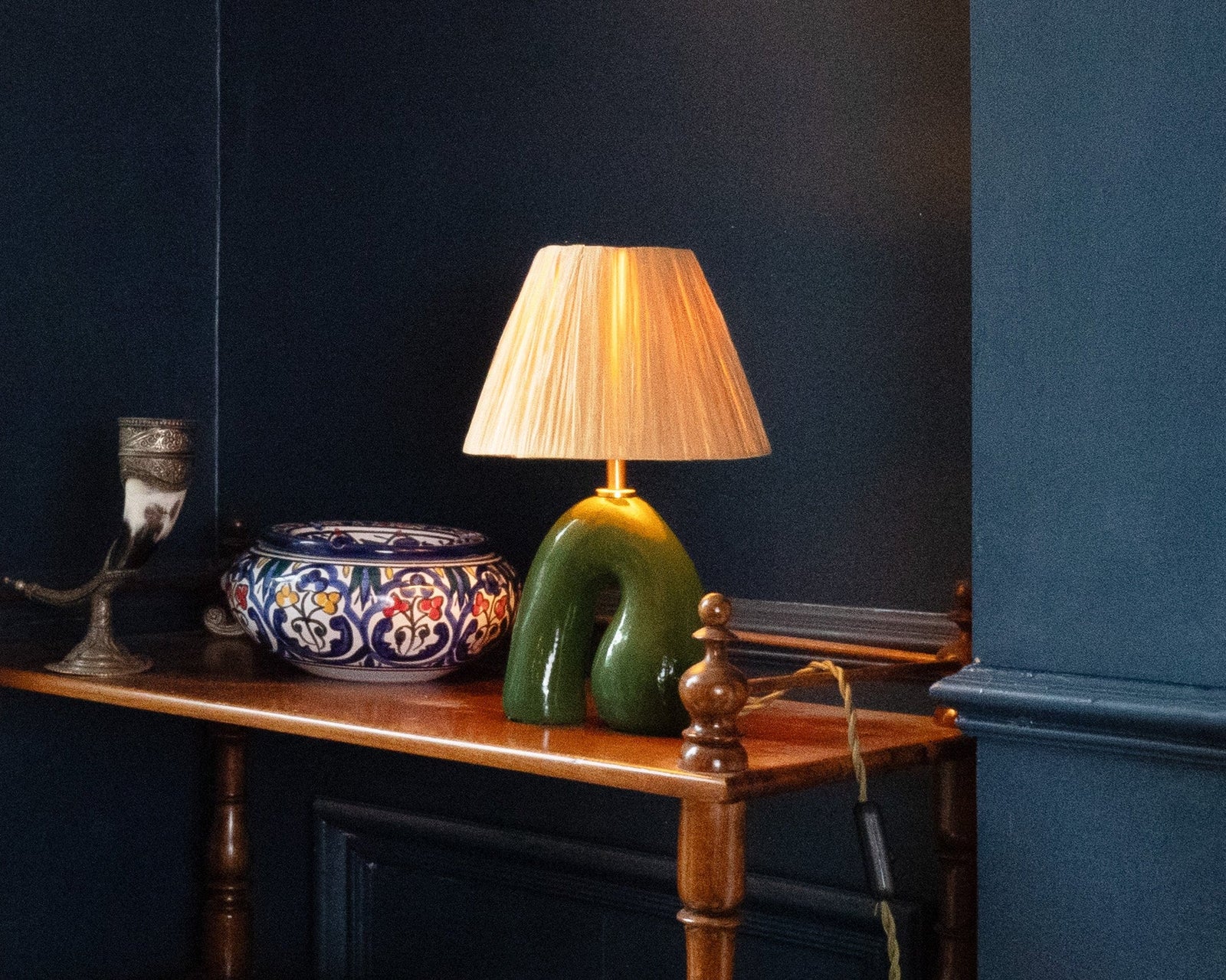 'Opposée' Table Lamp - Glossy Green