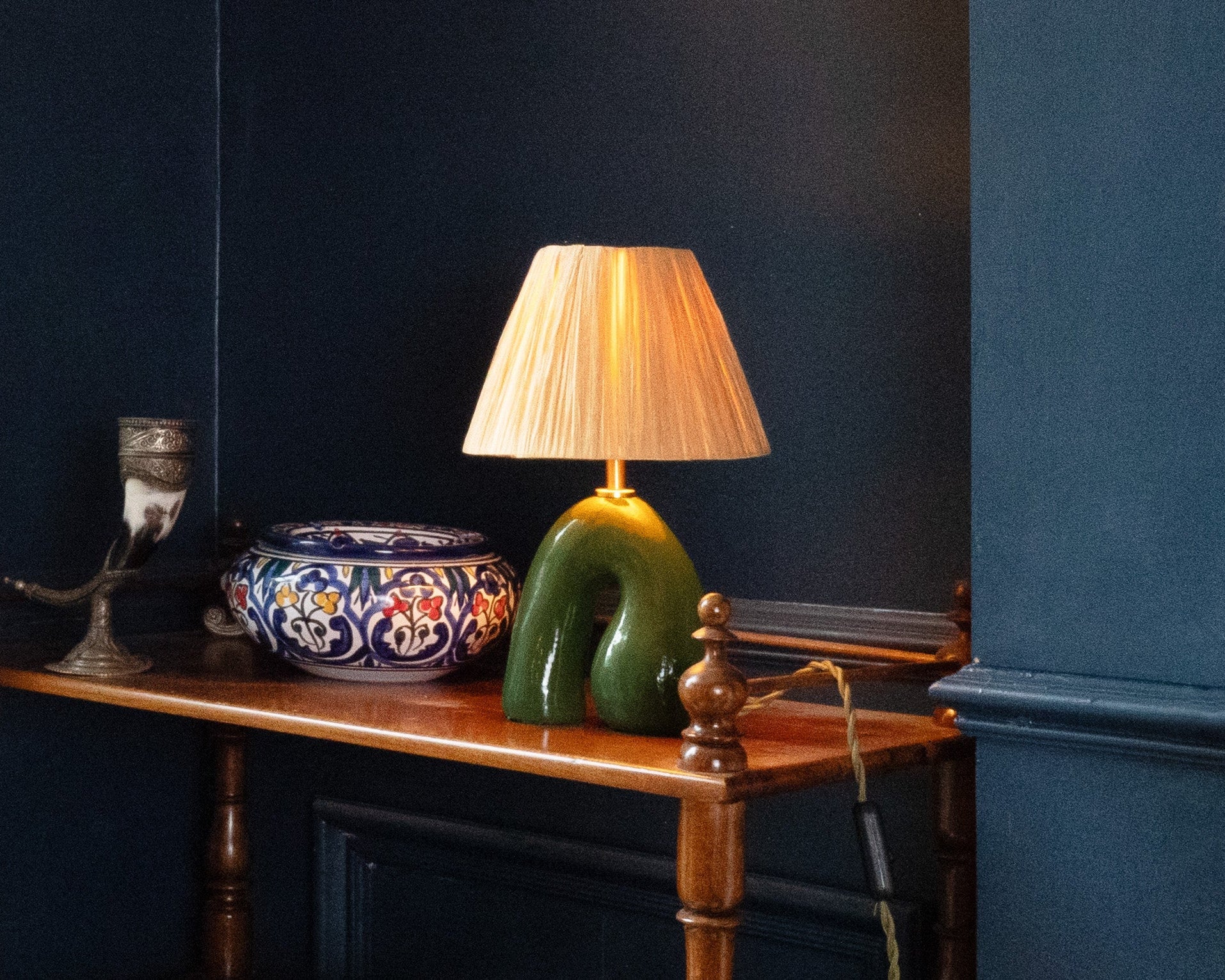 'Opposée' Table Lamp - Glossy Green