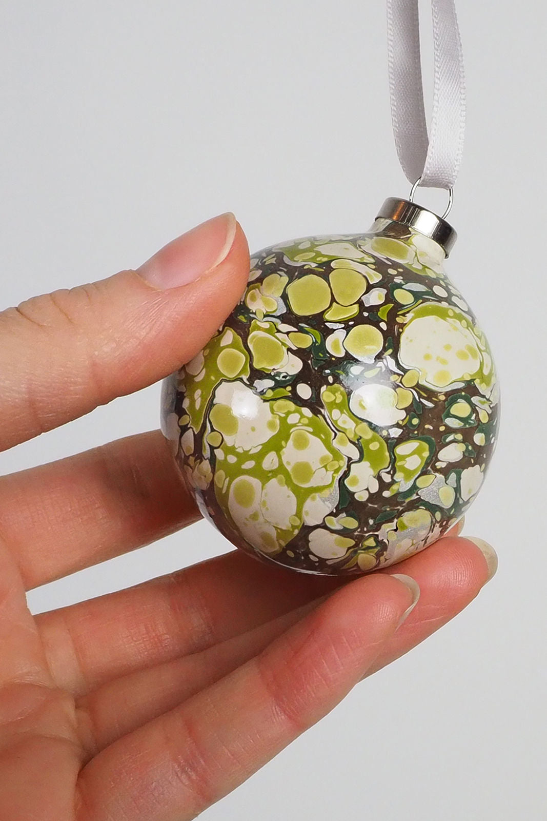 Small Moss Marbled Bauble