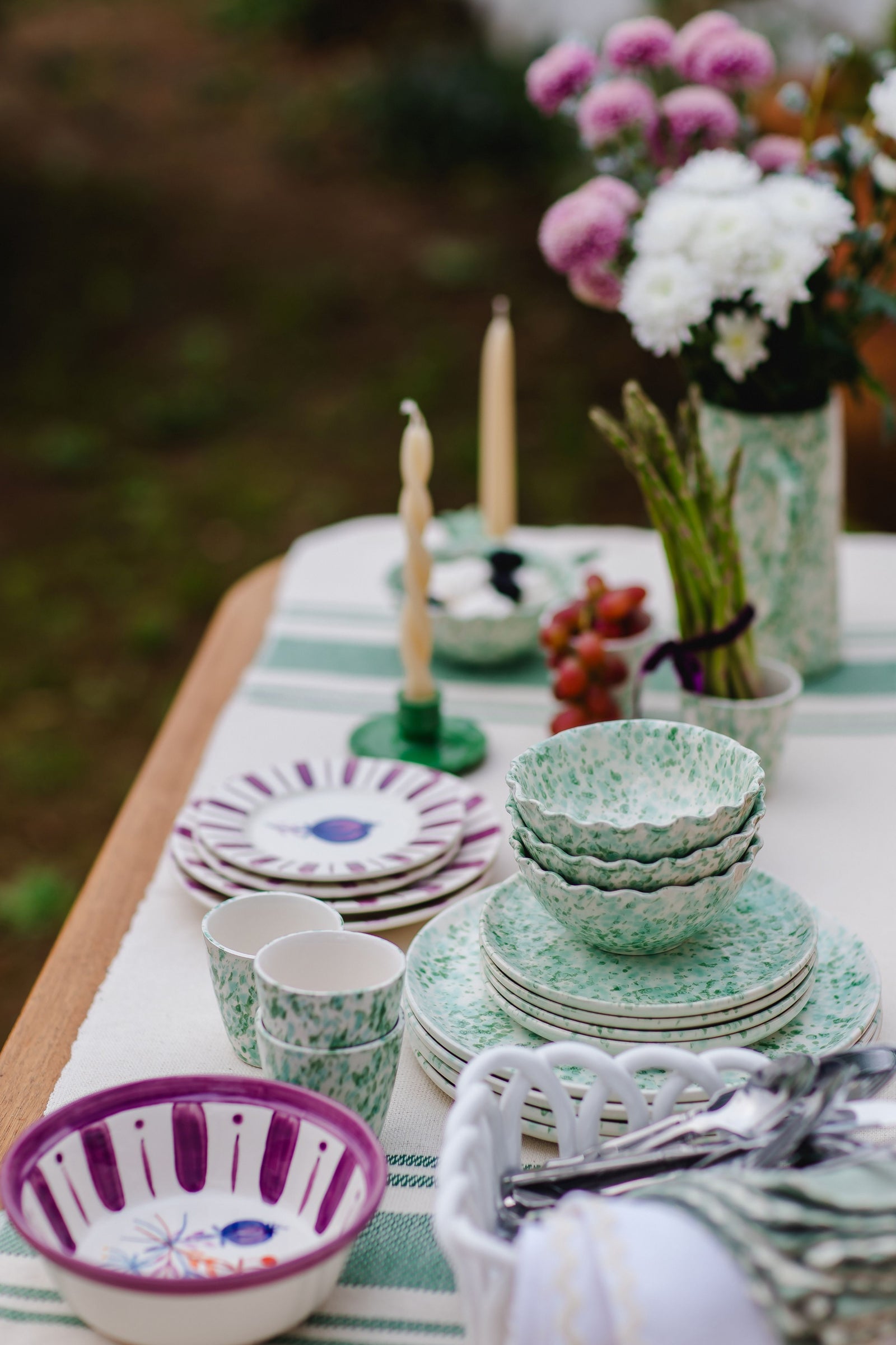 Deep Purple Serving Bowl - The Portuguese Chitas