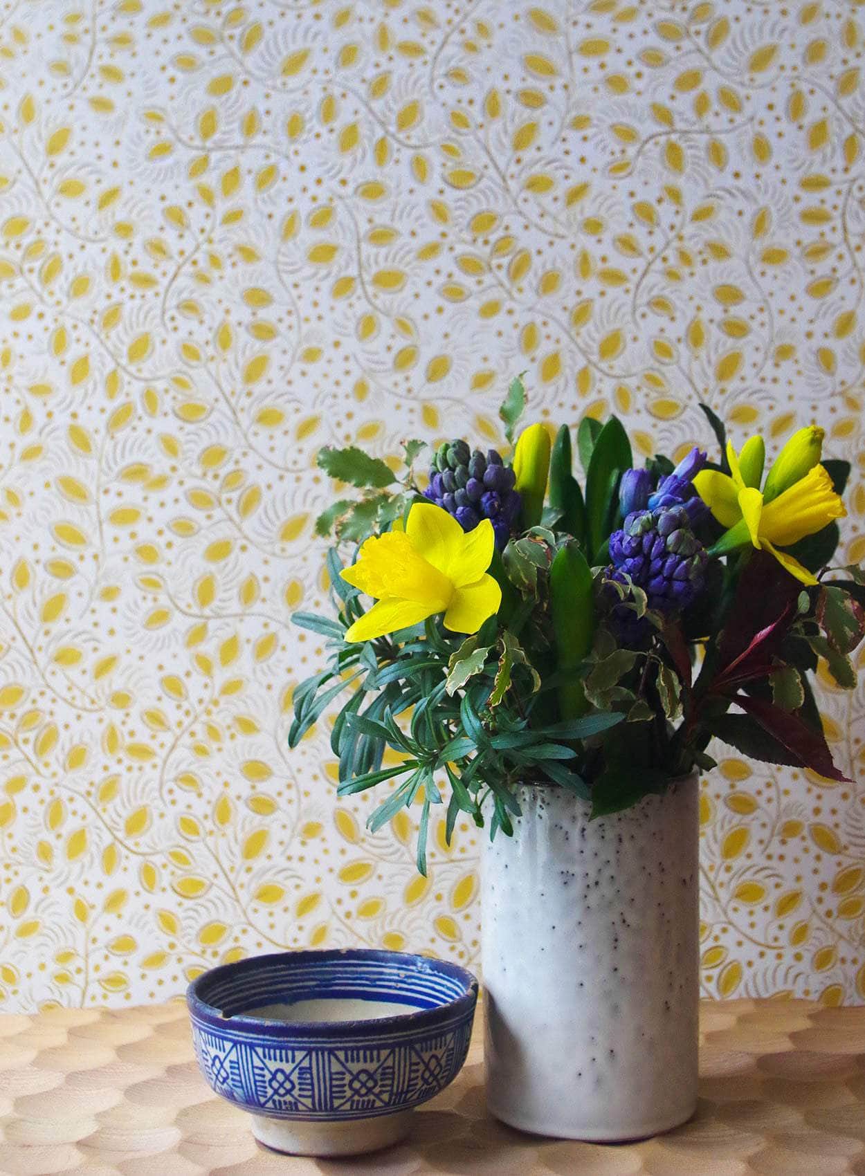 Printed Little Leaves Wallpaper - Yellow