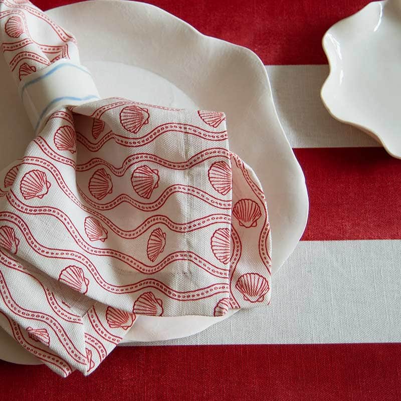 Red Scallop Linen Napkin - Set of 4