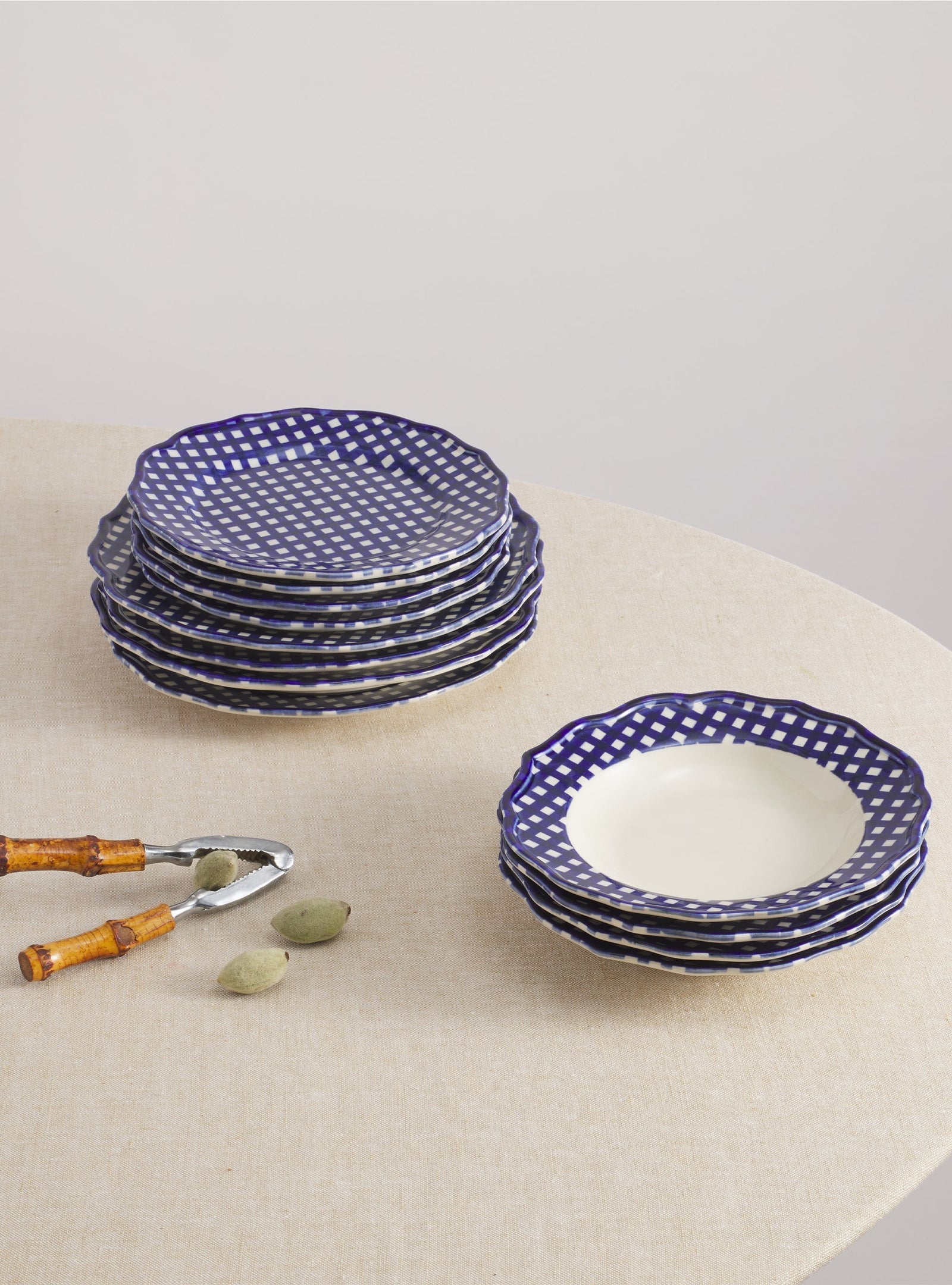 Beatrix 12 Piece Set with Pasta Bowl Special Edition