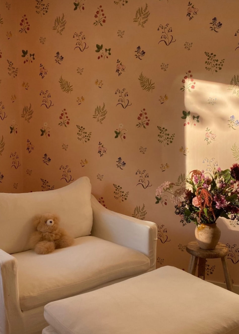 Herbarium Wildflower Wallpaper - Blush