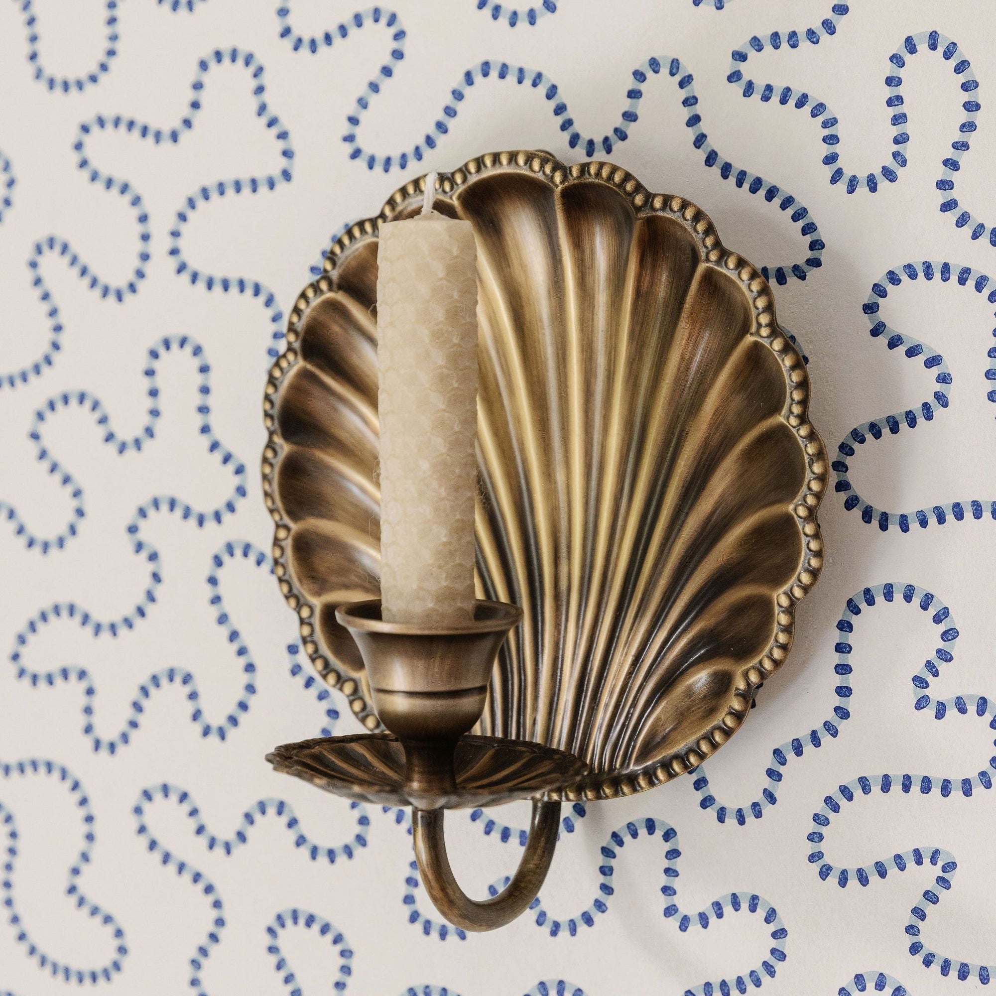 Shell Brass Wall Sconce Single (Antique)