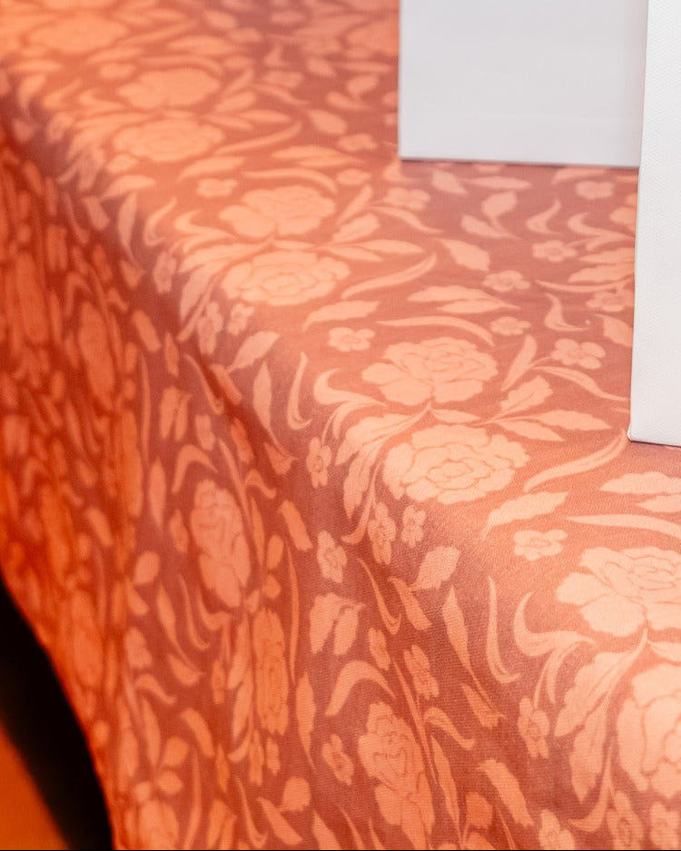 Fiore Tablecloth in Bordeaux and Pink, Printed in 100% Cotton
