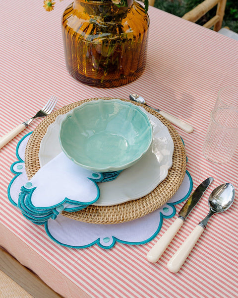 Viana Placemat, White with Turquoise Blue