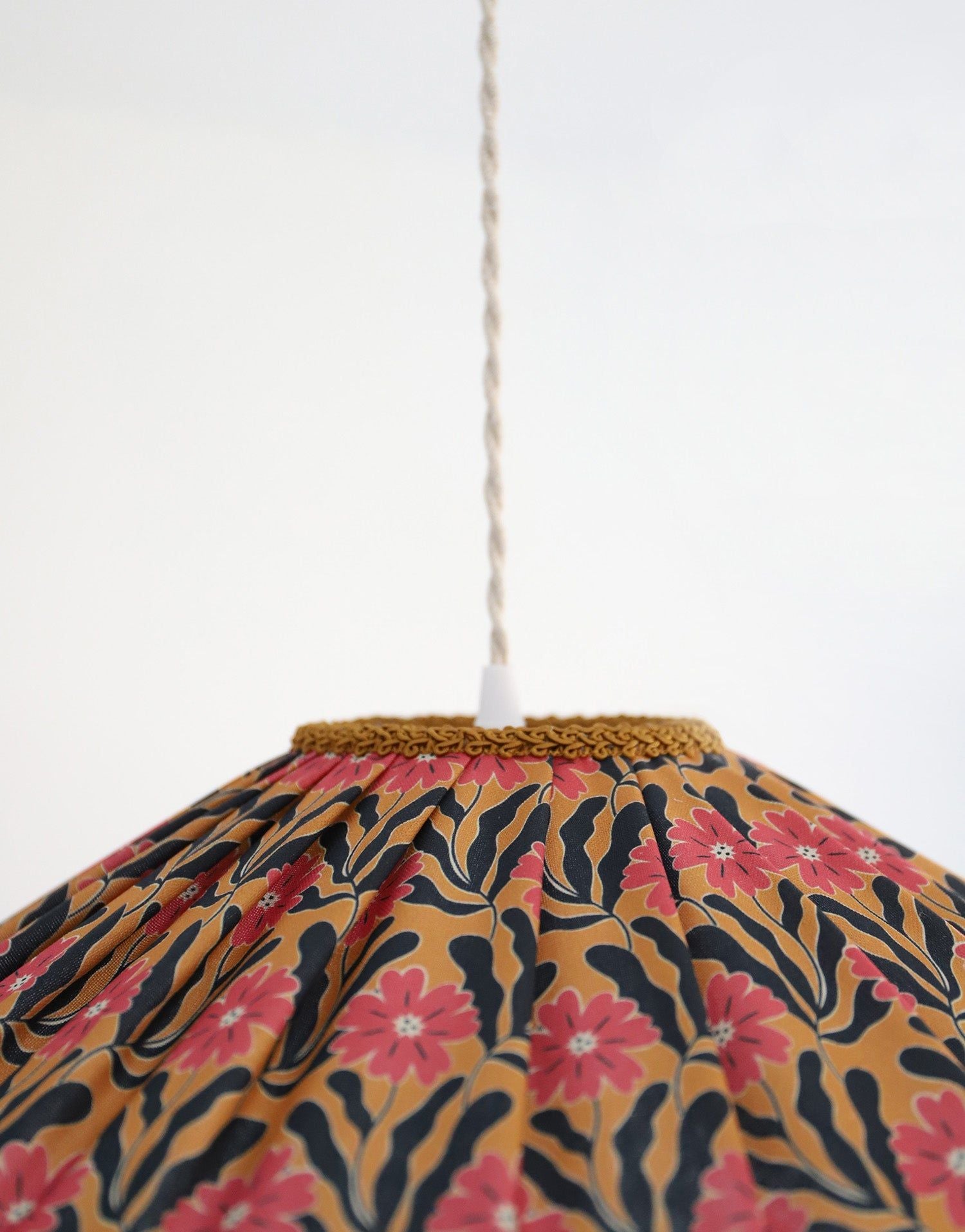 Floral-Shaped Pendant Light Cosette “Goa Flowers”