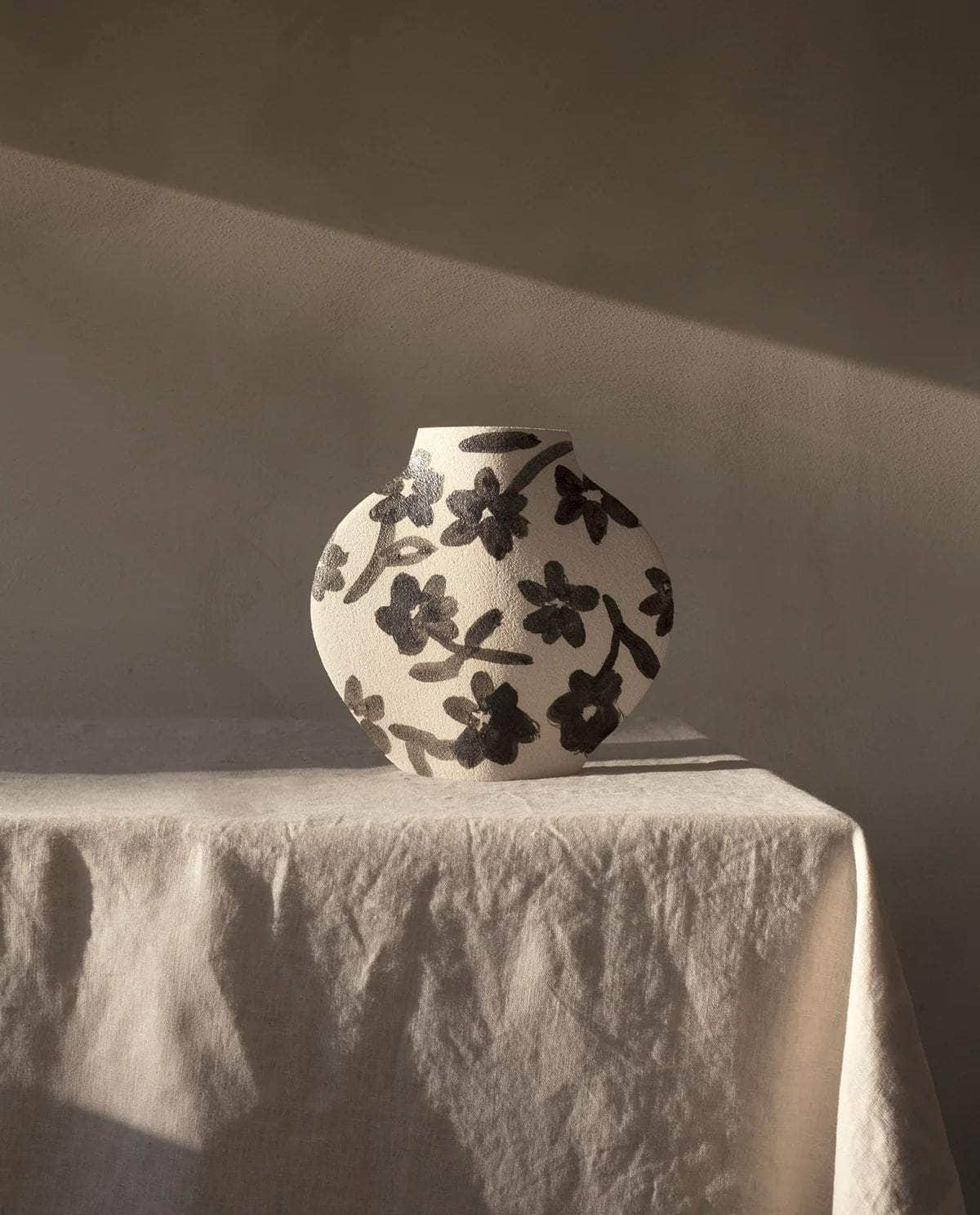 Ceramic Vase ‘Flowers Pattern’