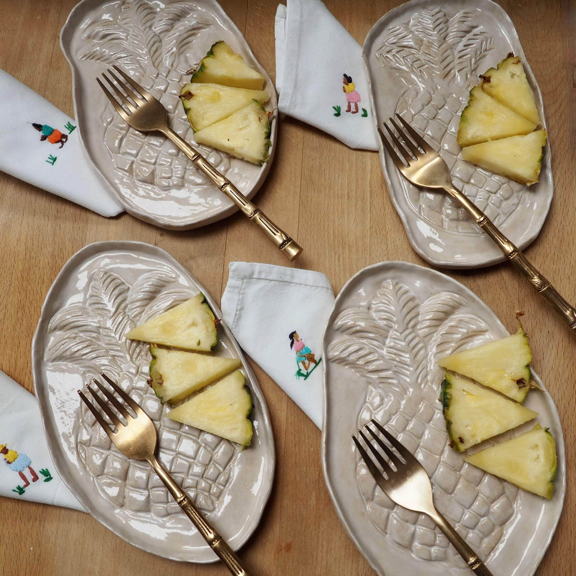 Ceramic Oatmeal Gloss Pineapple Serving Plate