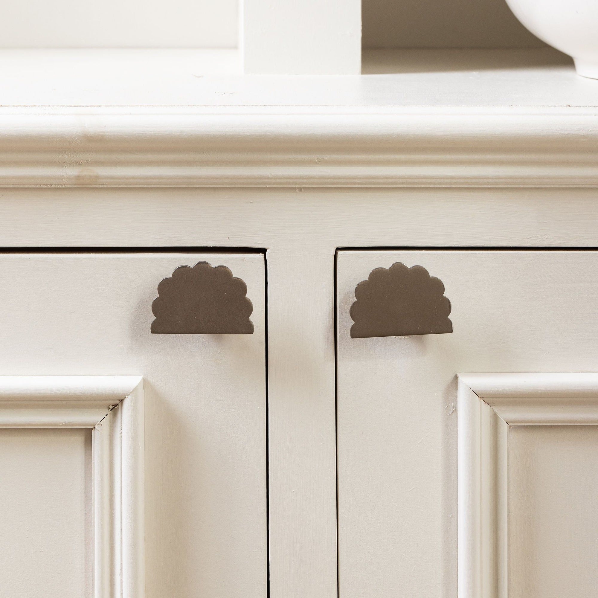 Scallop Knob, Polished Chrome