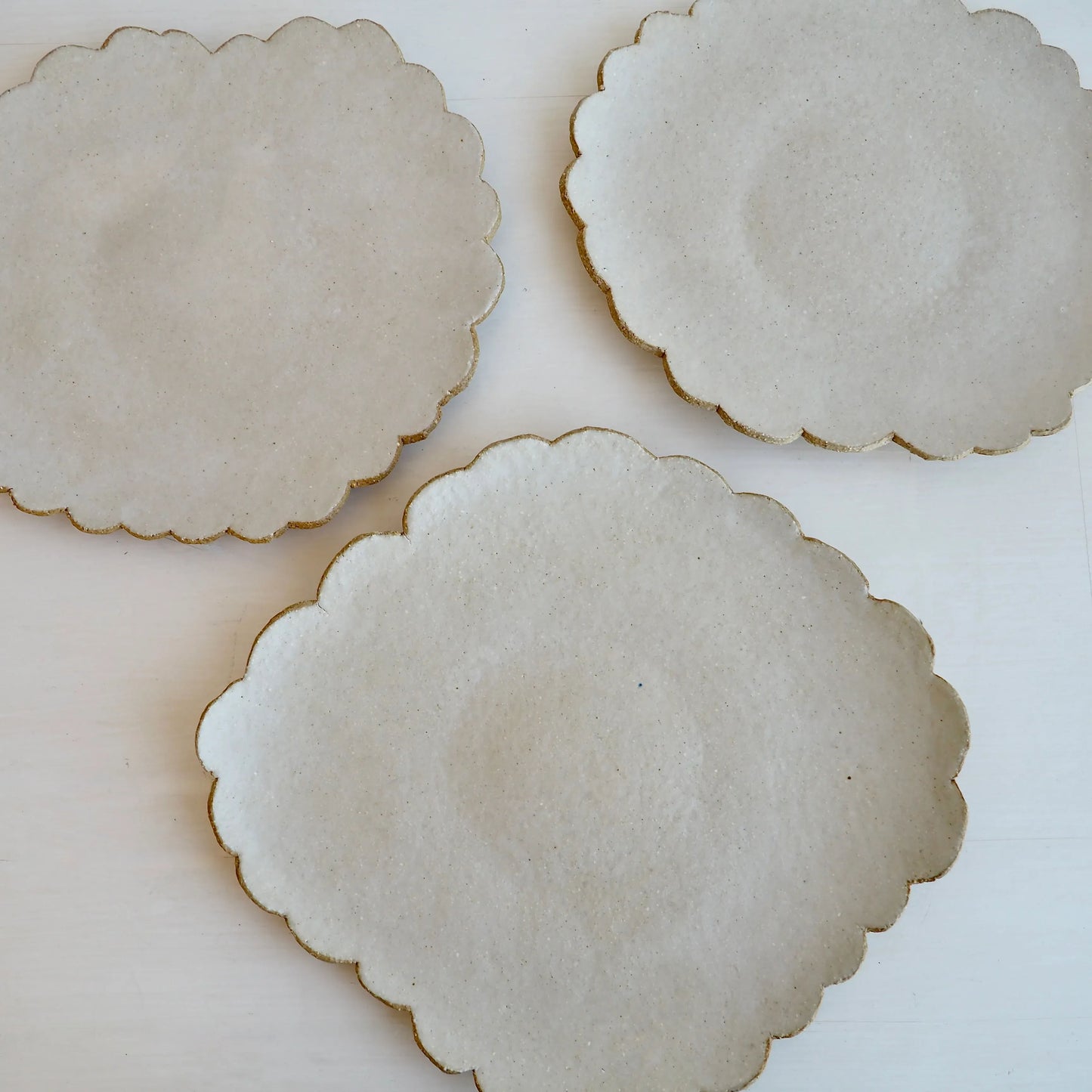 Ceramic Oatmeal Satin Scalloped Edge Plates