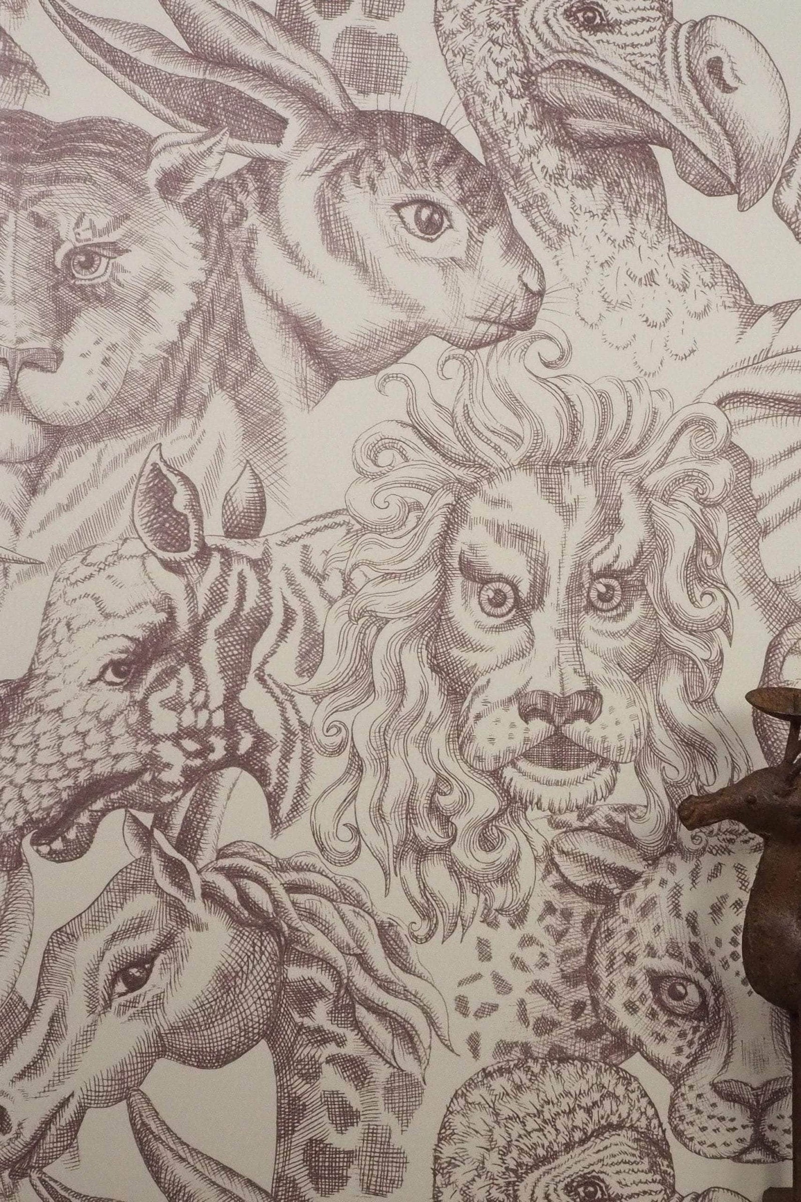 Rara Off White Wallpaper