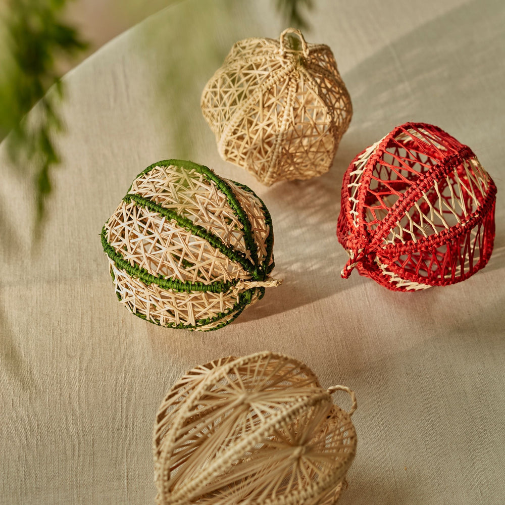 Navidad Woven Bauble - Red - Star