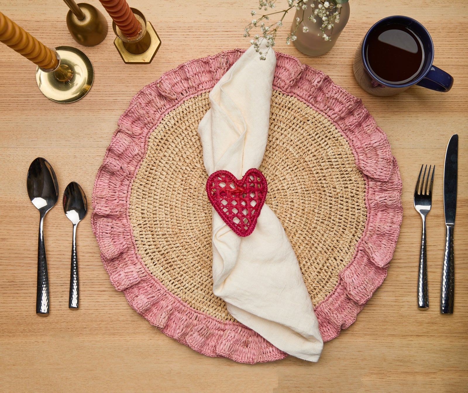 Handwoven Raffia Ruffle Placemat – Boho Chic Table Décor