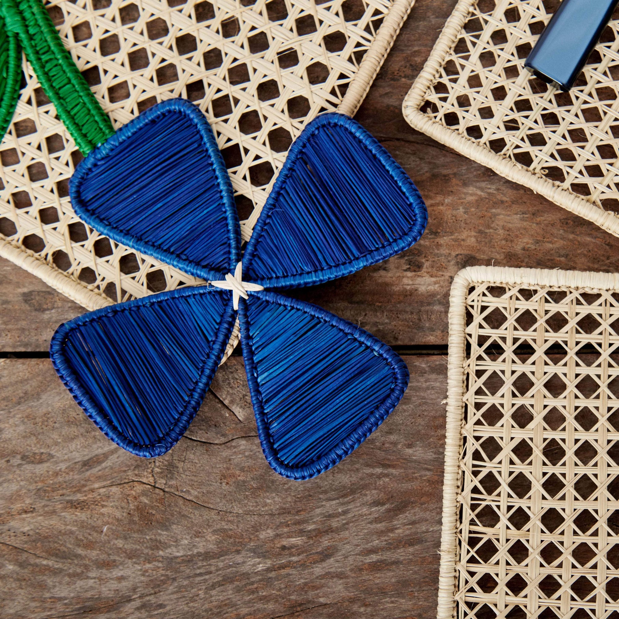 Blue Flower Rectangular Iraca Placemat