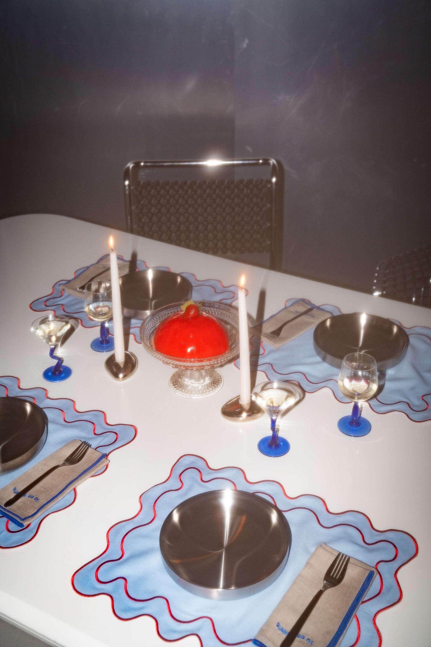 Set of Wavy Placemats in Blue Linen Mix