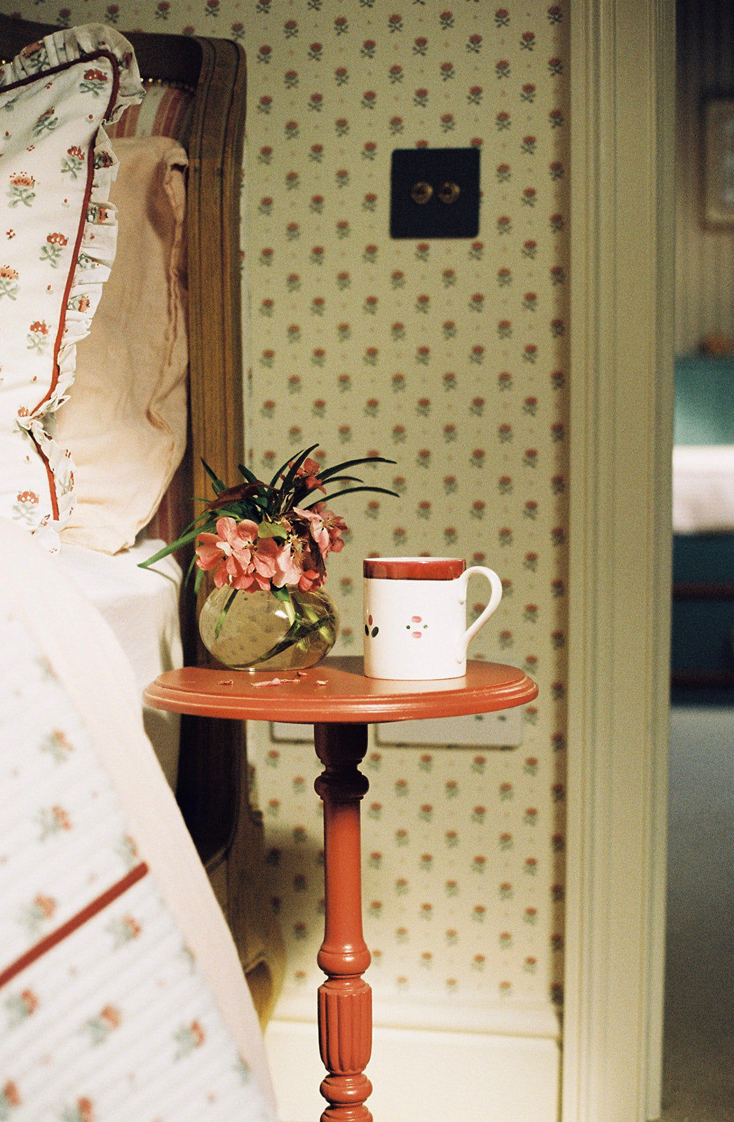 Minni Tea Mug Red