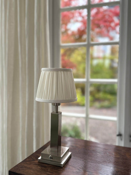Von Norten Athena Slim Silver Rechargeable Table Lamp