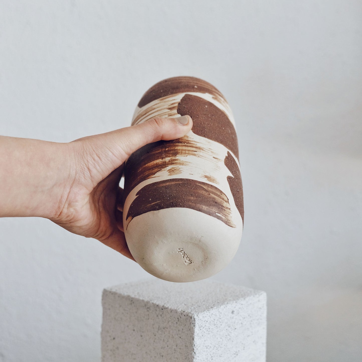 Eliana -  Ceramic Vase - Vorarlberger Wild Clay - 1