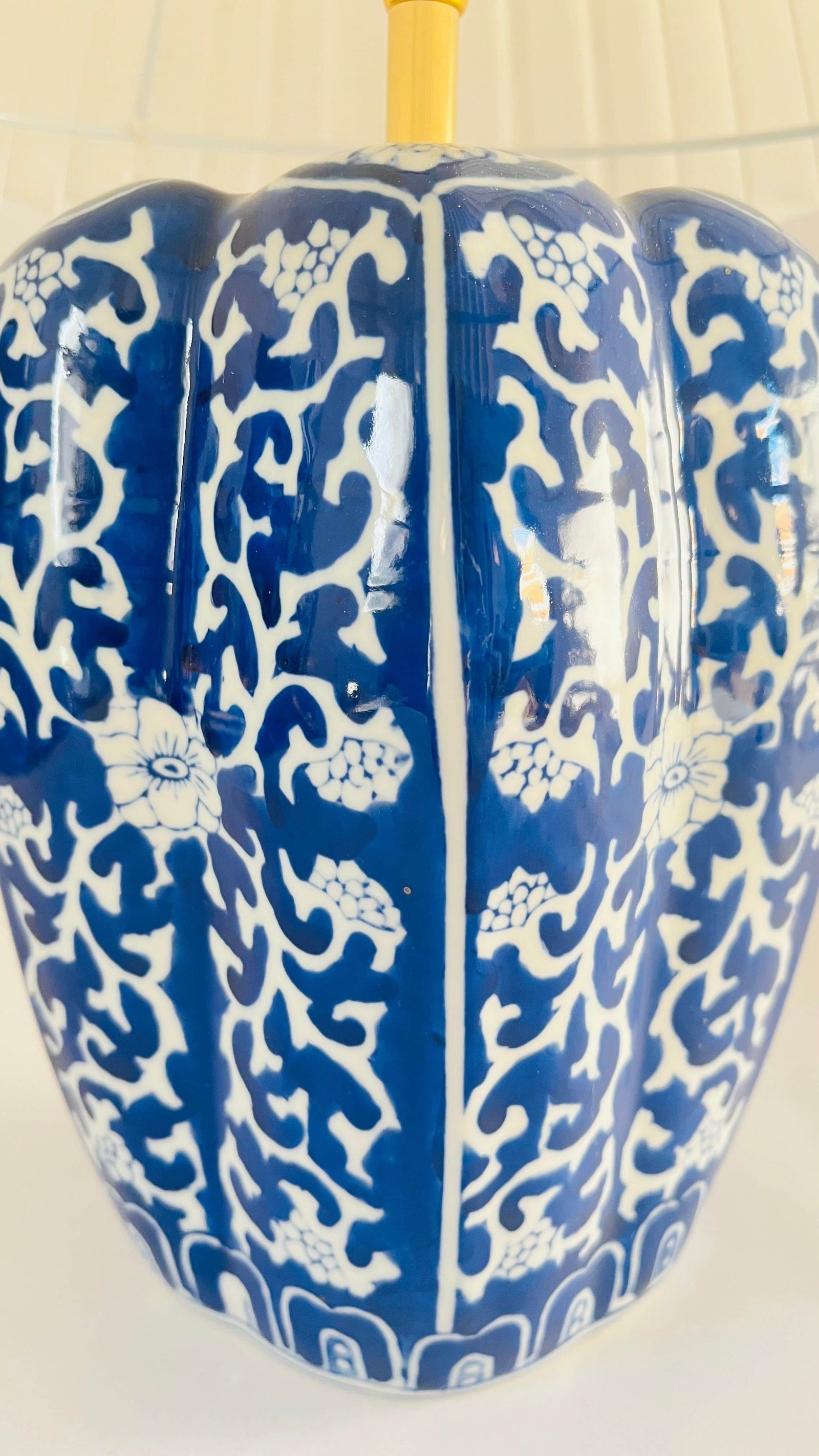 Antique Chinese Table Lamp