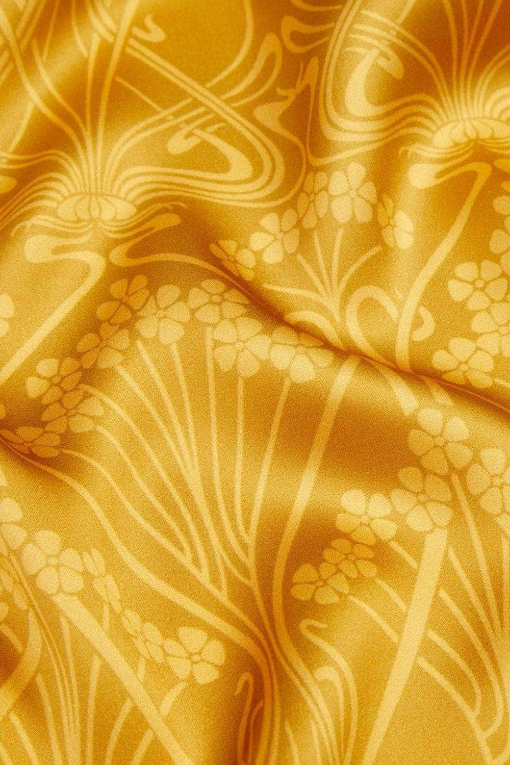 Reversible Silk Ruffle Edge Heirloom Quilt Made With Liberty Fabric Mitsi & Nouveau Ianthe