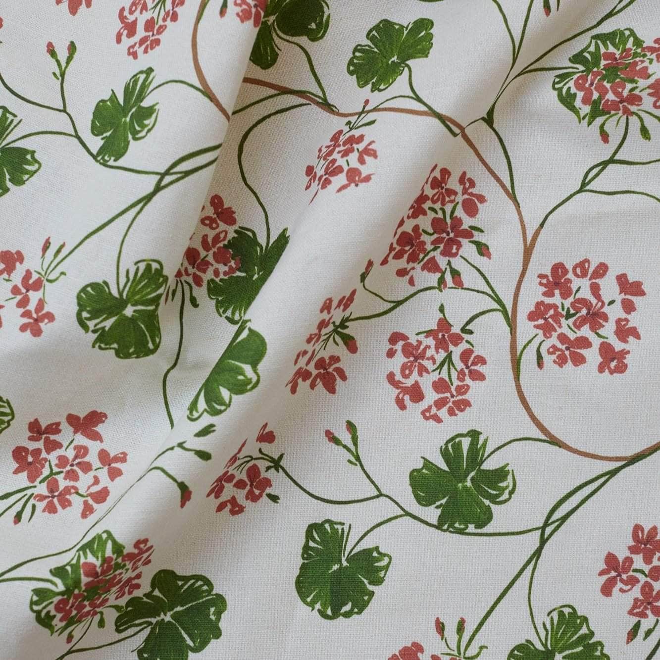 Geraniums Linen