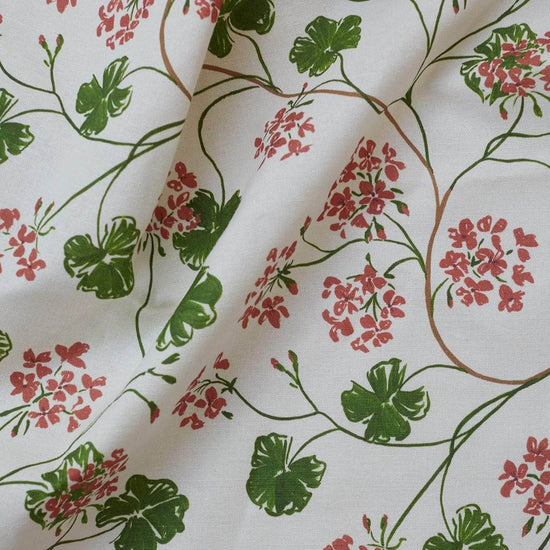 Geraniums Linen