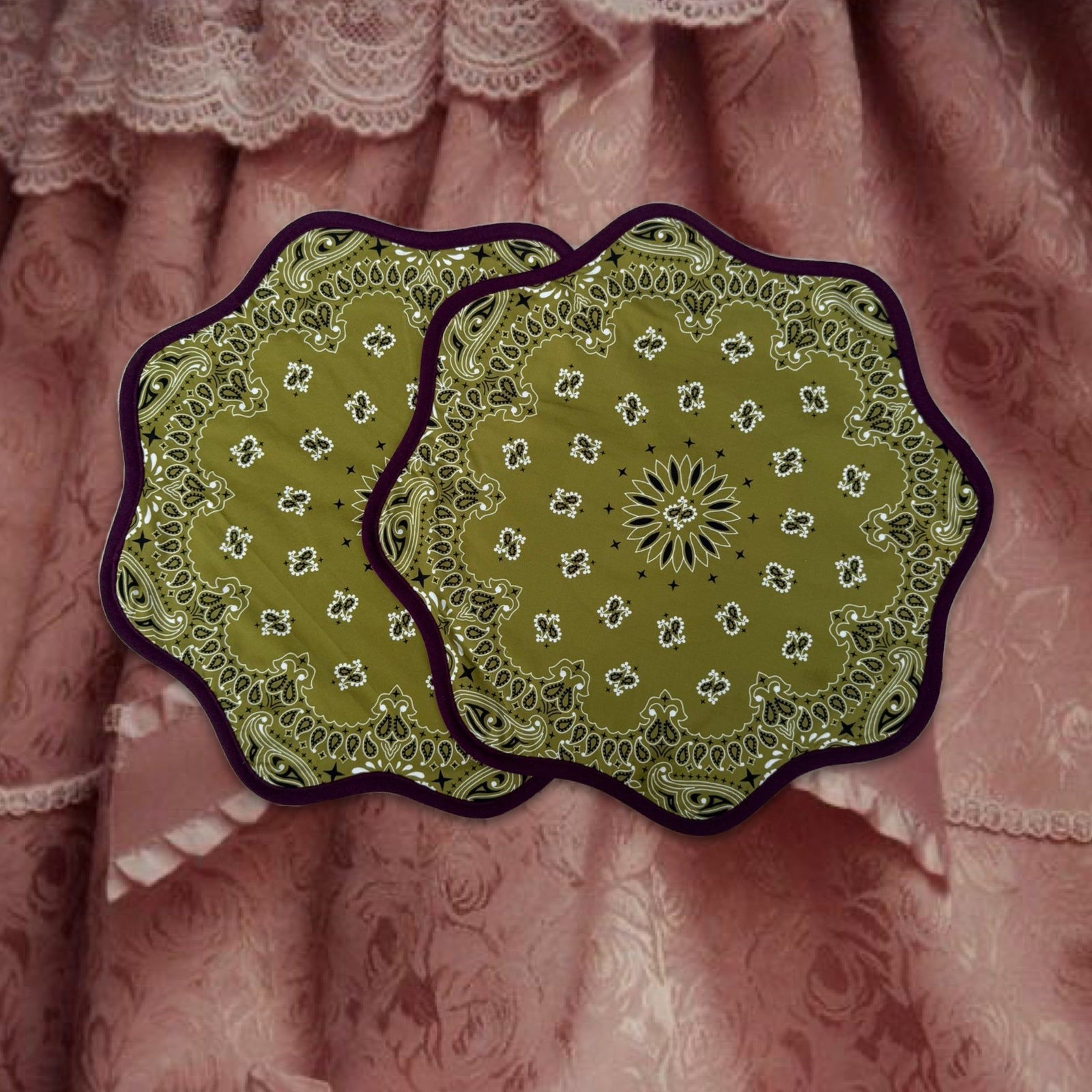 Set of 2 Two-Sided Lily Paisley Placemats Olive/Pink