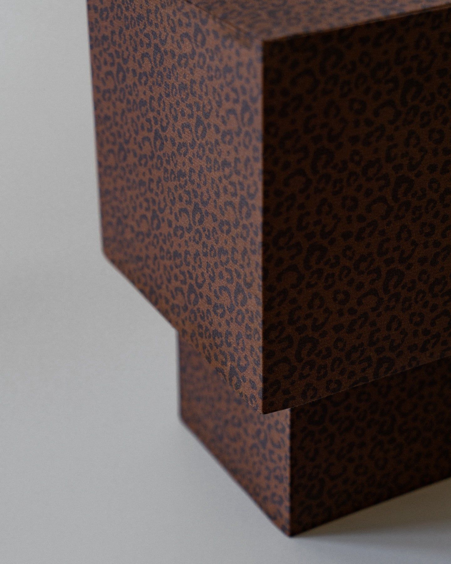 la petite boîte - Jacq Brown & Black Leopard Lamp