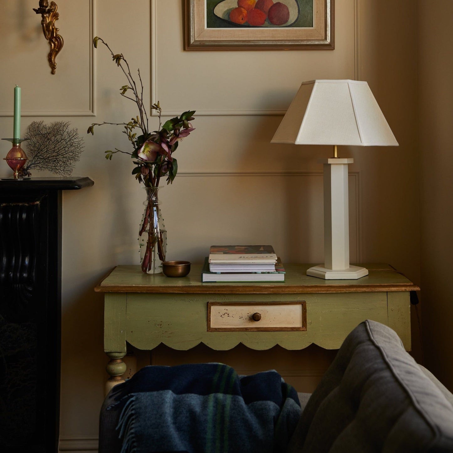 Hexagon Table Lamp - Oyster White (US)