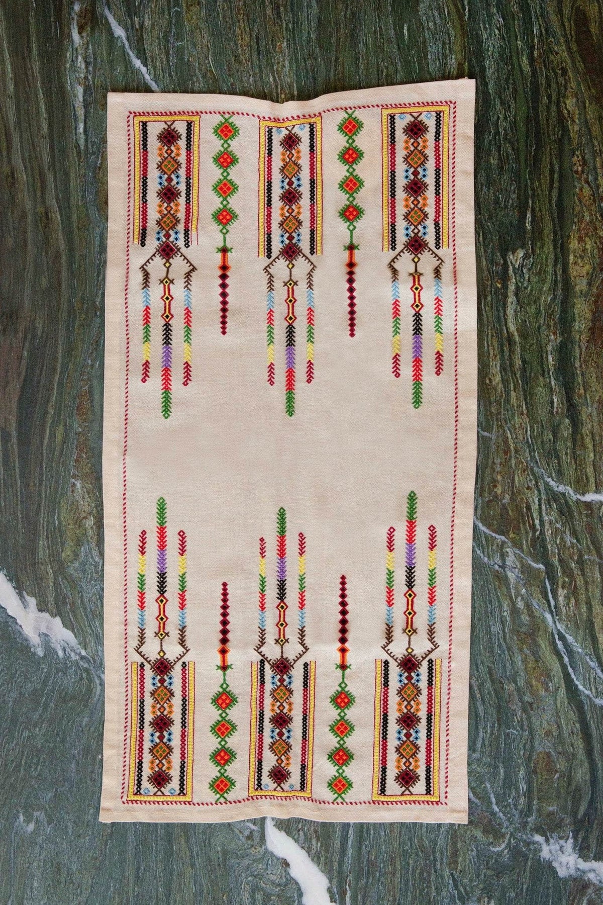 Phos Vintage Table Runner