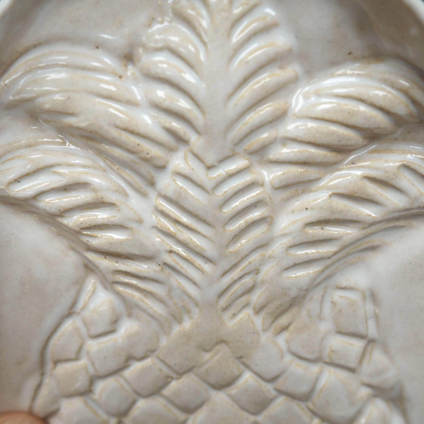 Ceramic Oatmeal Gloss Pineapple Serving Plate