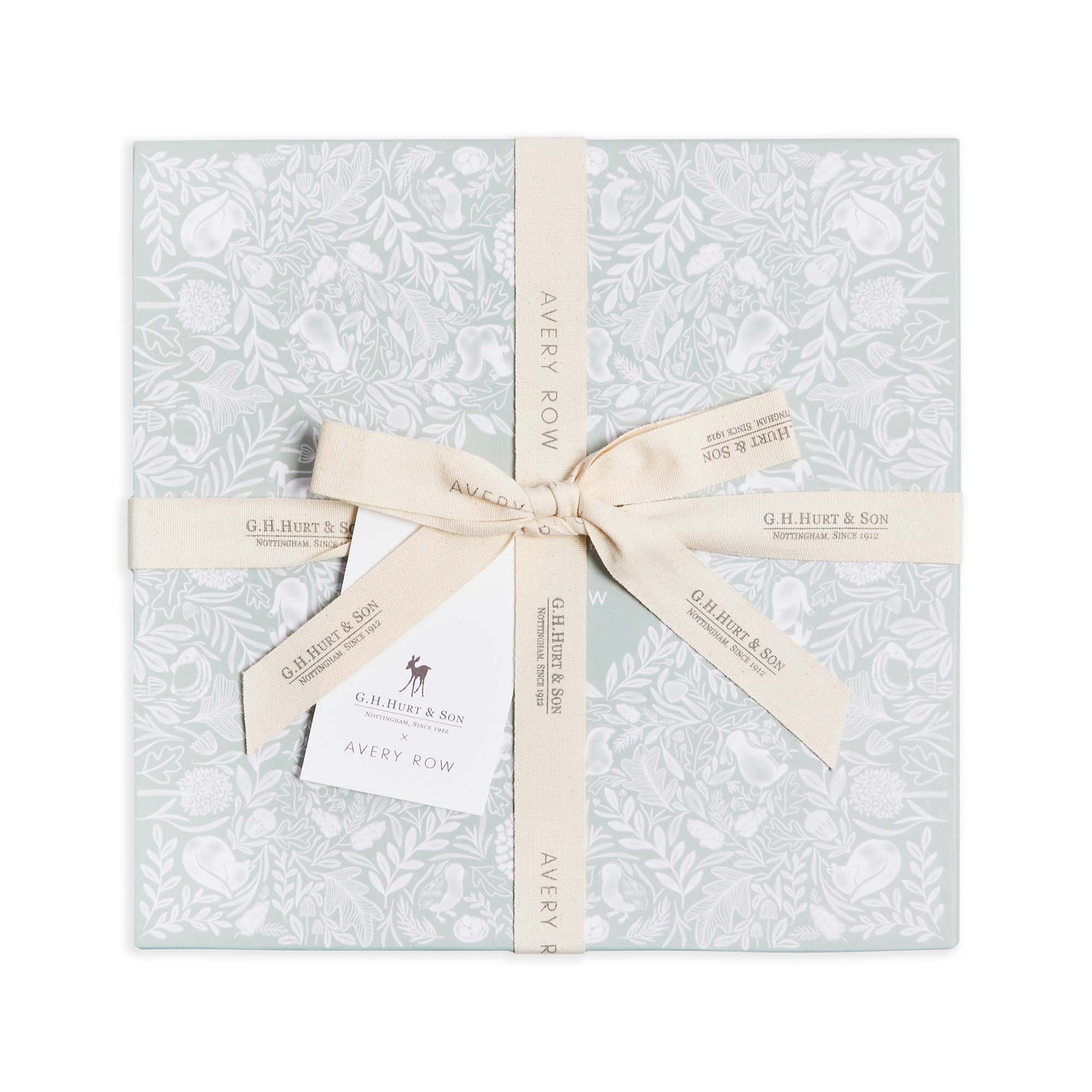 G.H.Hurt & Son X Avery Row Cashmere Shawl Gift Set