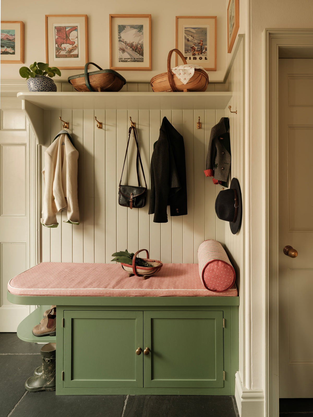Landhaus - Alpine Green and Soft Red