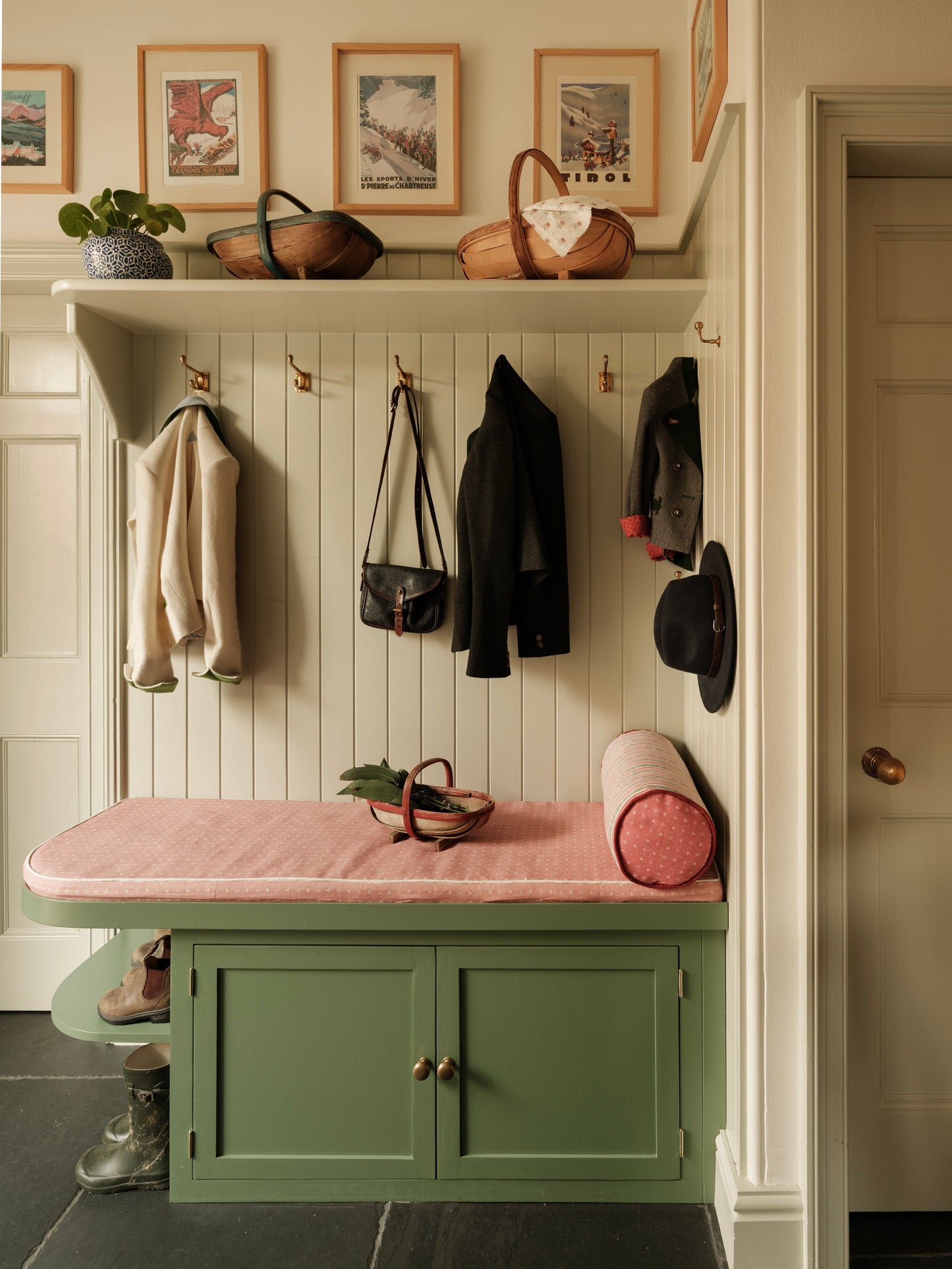 Landhaus - Alpine Green and Soft Red