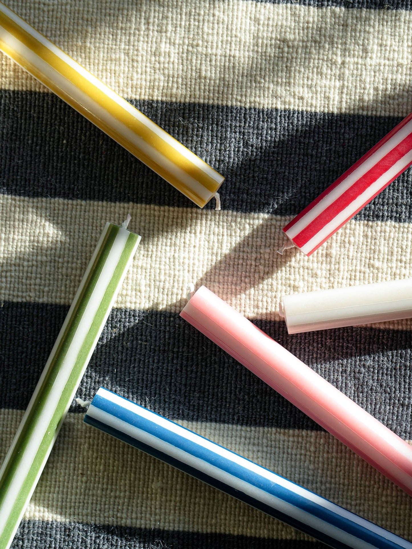 Stripe Dinner Candles - Flat Pink / White