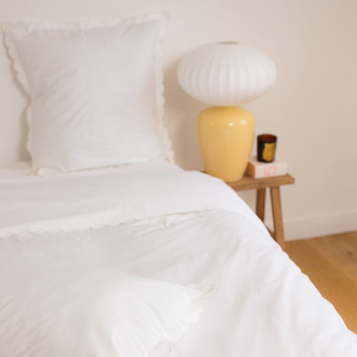 The Scalloped Pillowcases in White Cotton Percale (Set of 2)