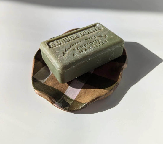Gingham Stripe Wavy Soap Dish