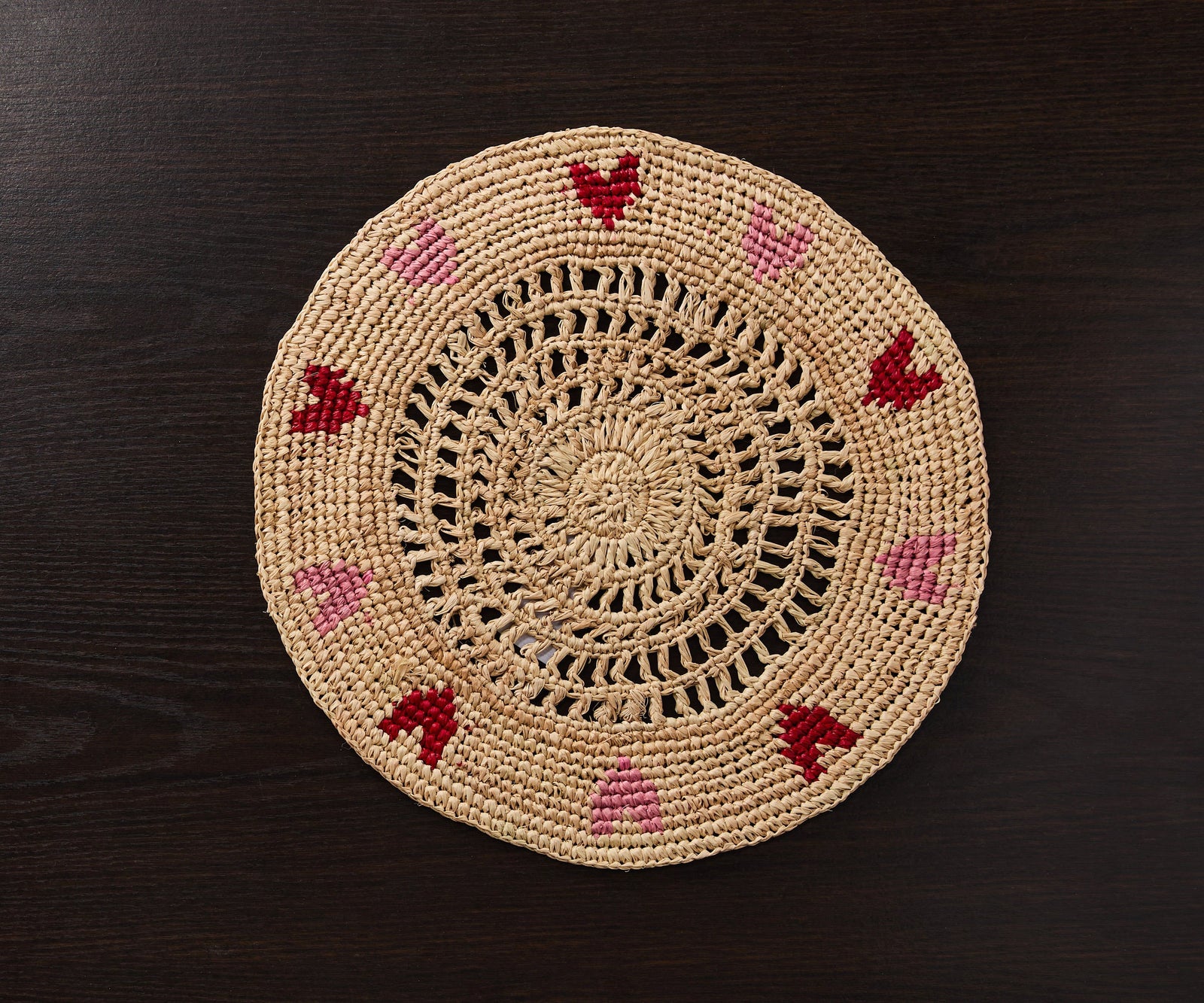 Handwoven Heart Raffia Placemat – Artisan Table Décor with Red & Pink Hearts