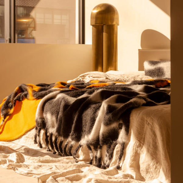 Viso Mohair Blanket Black and White Pattern