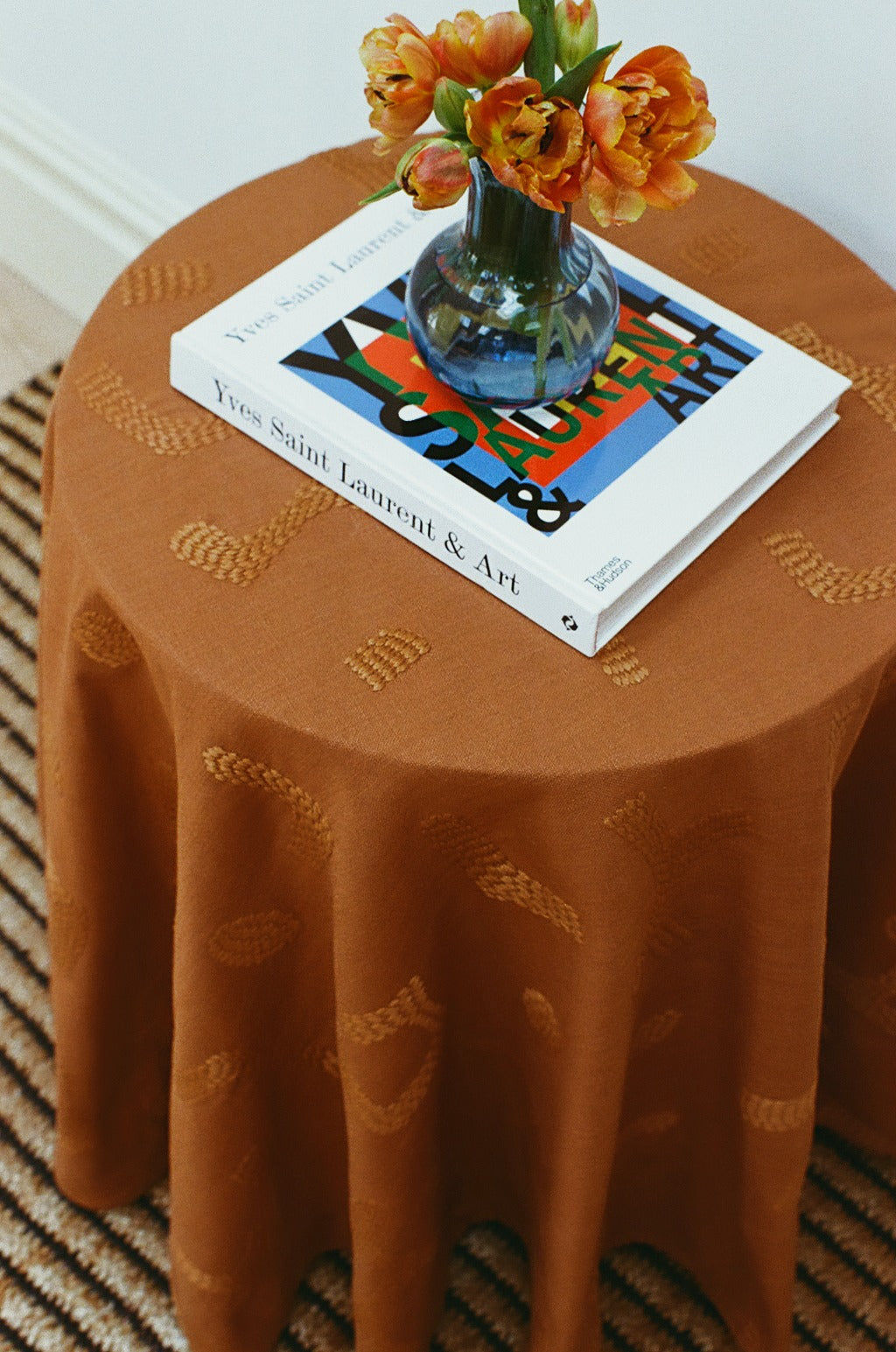 Felix Slipper Chair, Raphia, Tobacco