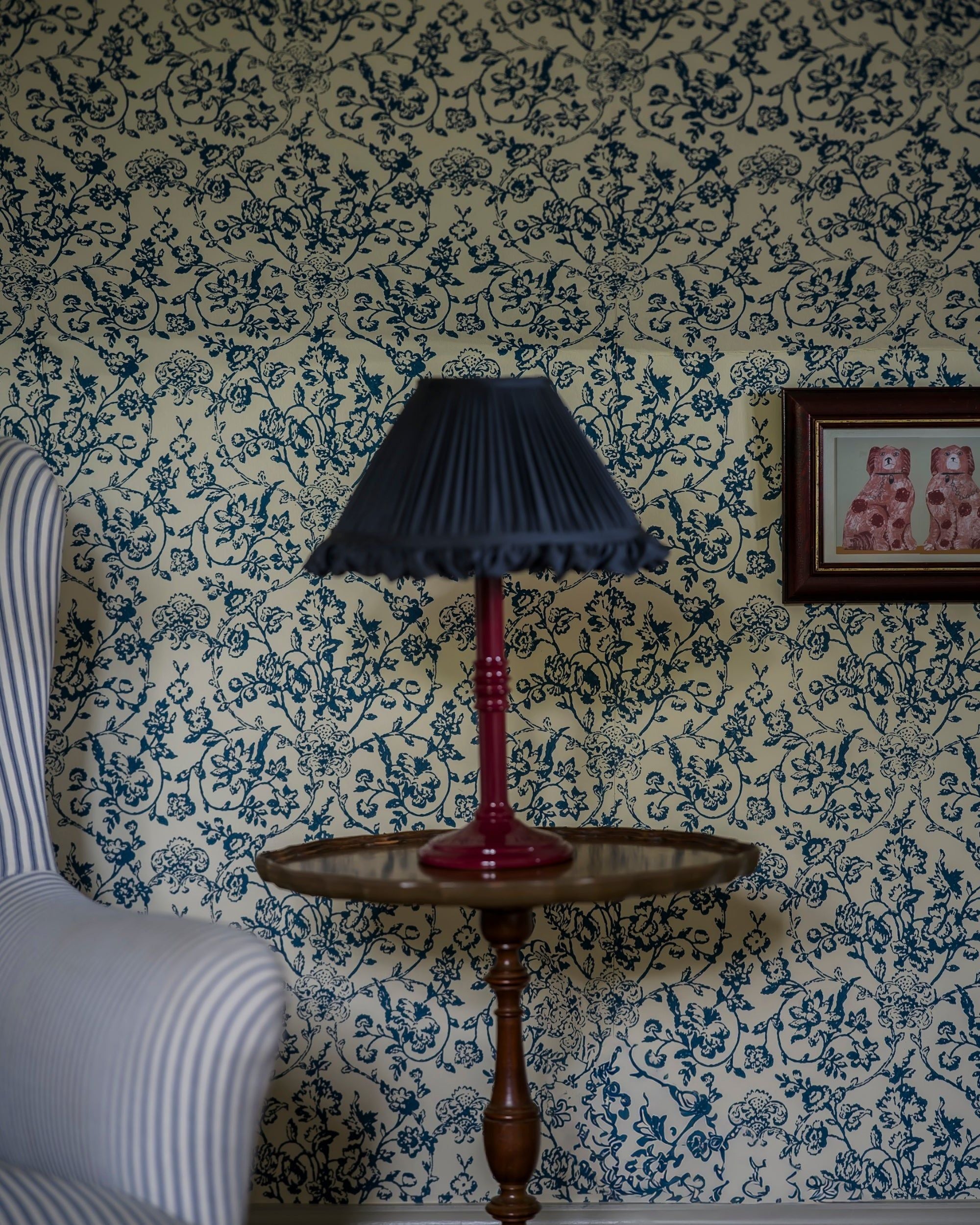 The Small Lacquered Lampstand in Damson