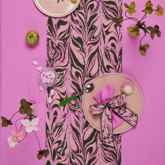 Table Runner Swirl - Pink Bloom